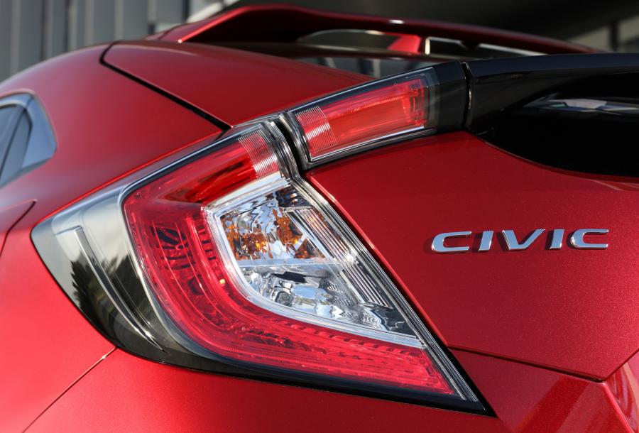 Детали экстерьера Honda Civic VTi-LX Hatchback (FK) 2020 года  (AU) (фото 27 из 36)